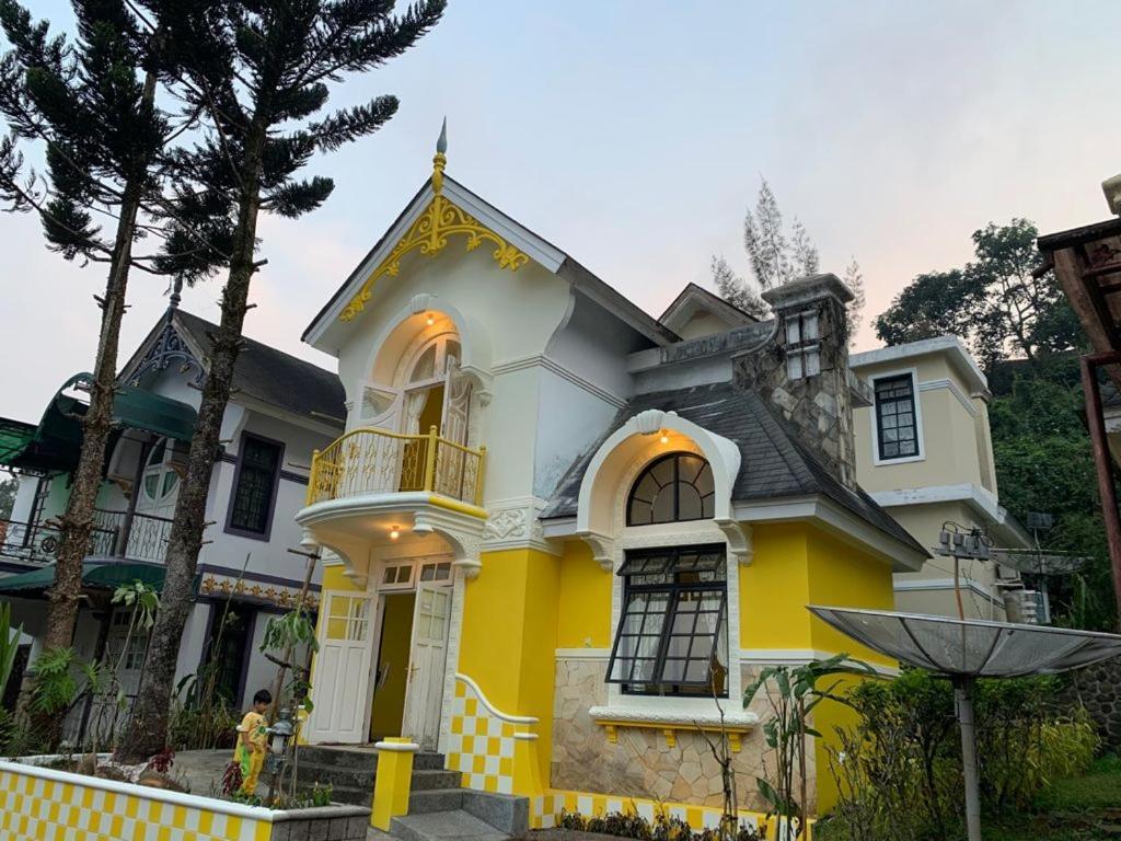 Villa Wubao Kota Bunga 3 Kamar Harga Budget Cinengangirang Exteriér fotografie